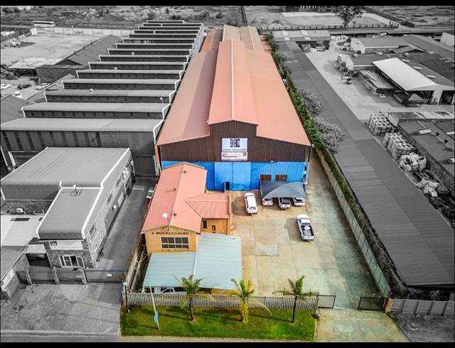 3,400M² BUILDING FOR SALE IN VULCANIA